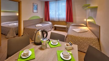 Superior-Apartment, Küche | Wohnzimmer