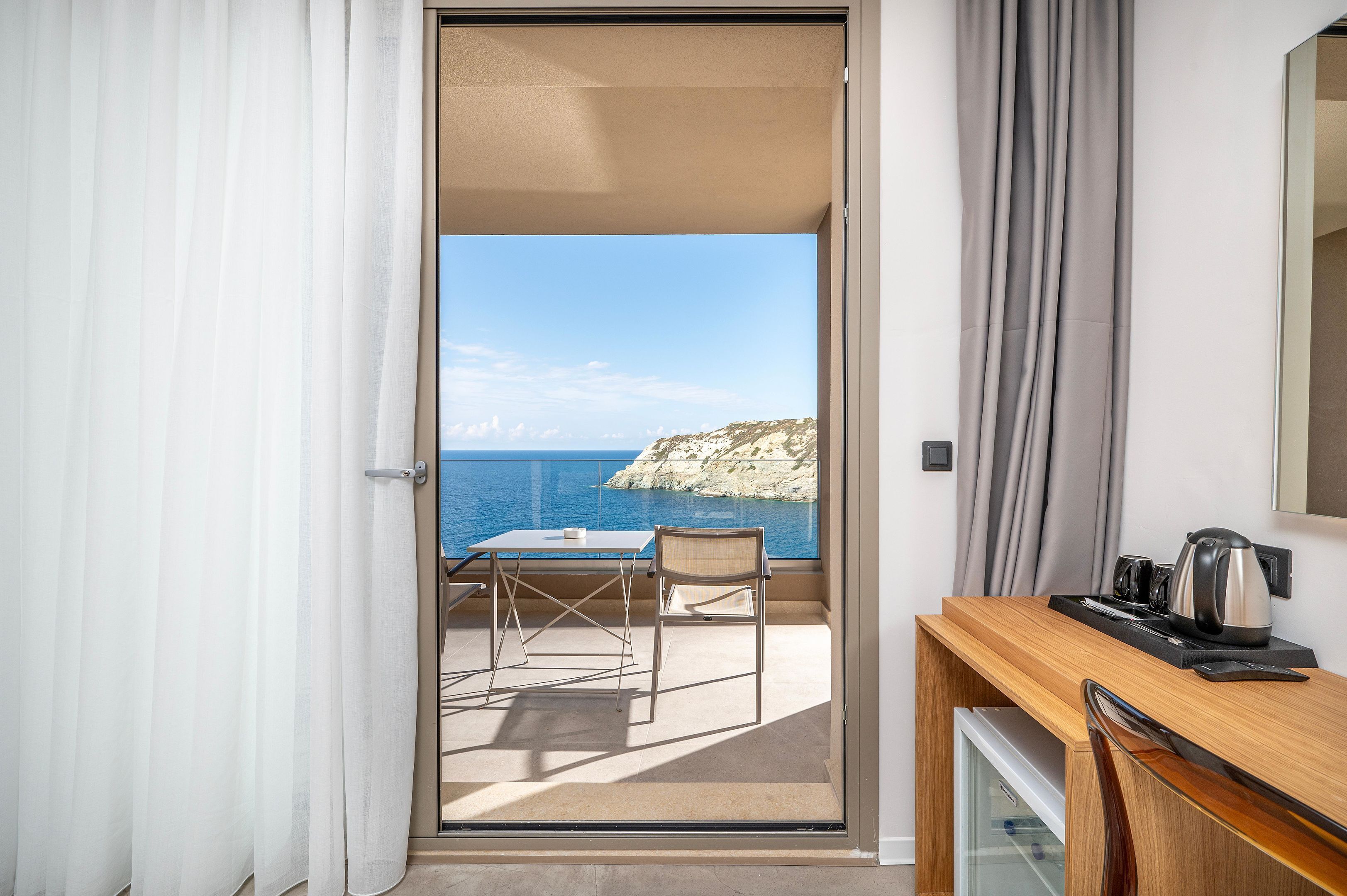 Superior Double Room, Sea View | Interior