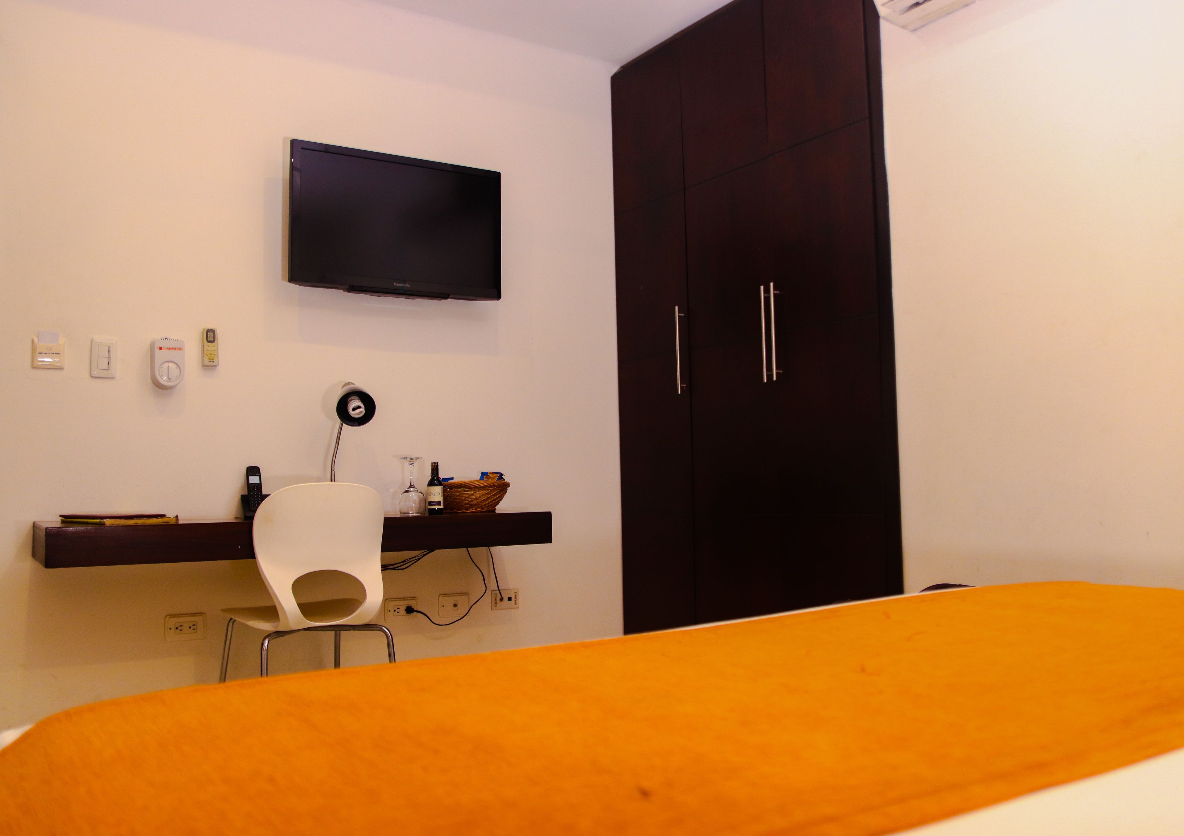 standard double room single use, 1 double bed | 1 bedroom, minibar, in-room safe, rollaway beds