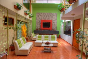 로비 좌석 공간