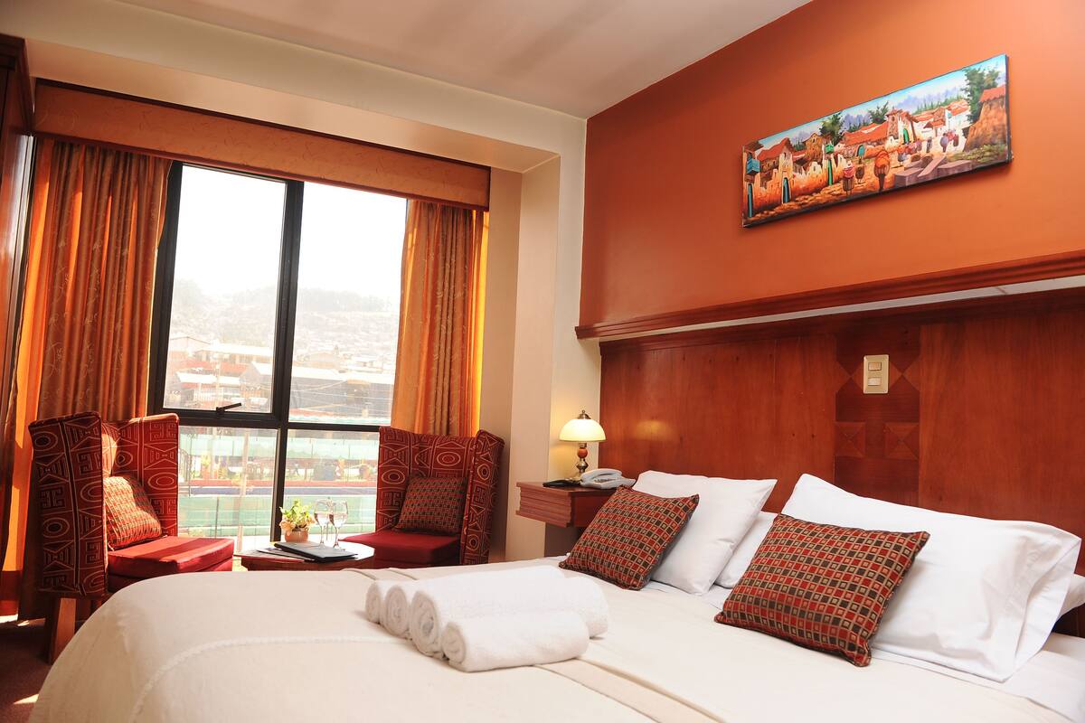 Deluxe Room, Ensuite, City View | Down duvets, in-room safe, free WiFi, bed sheets