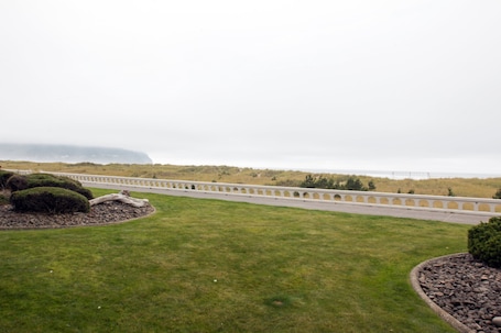 Point of interest. Hi-Tide Oceanfront Inn