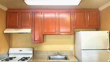 In-room safe, desk, laptop workspace, free cribs/infant beds