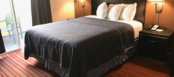 Travelodge Inn & Suites by Wyndham Gardena CA