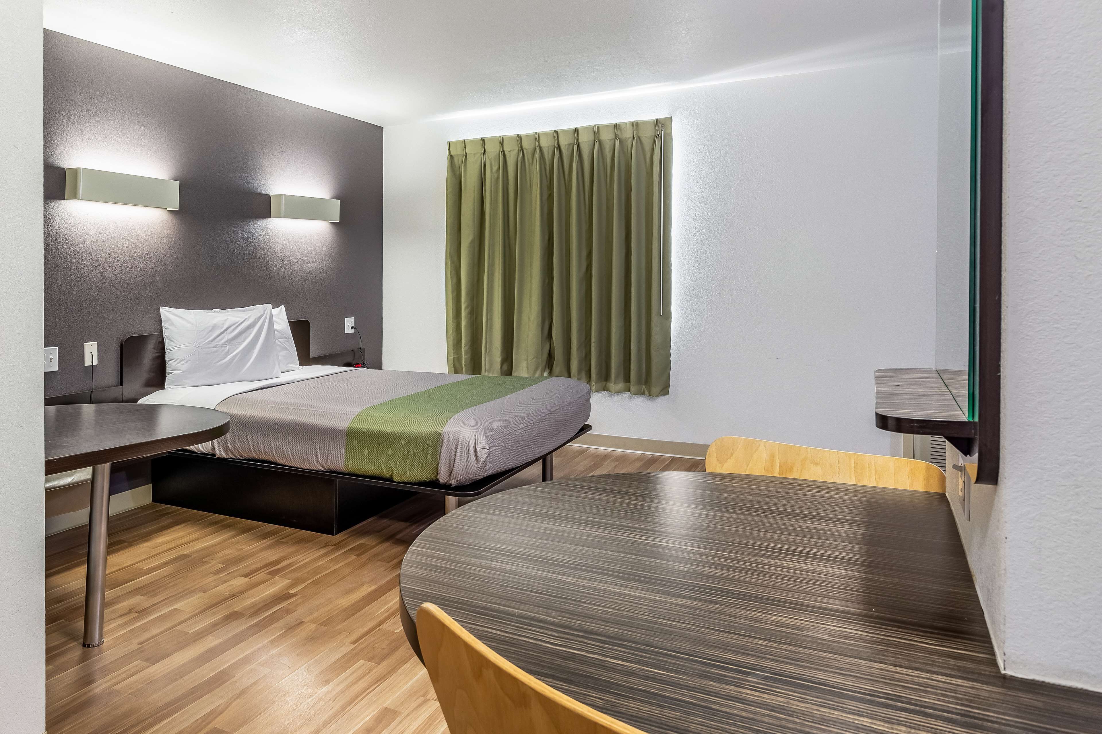 Studio 6 Orange, TX Reviews, Deals & Photos 2025 - Expedia.com