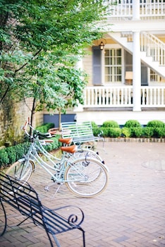 Bicycling at Zero George Street