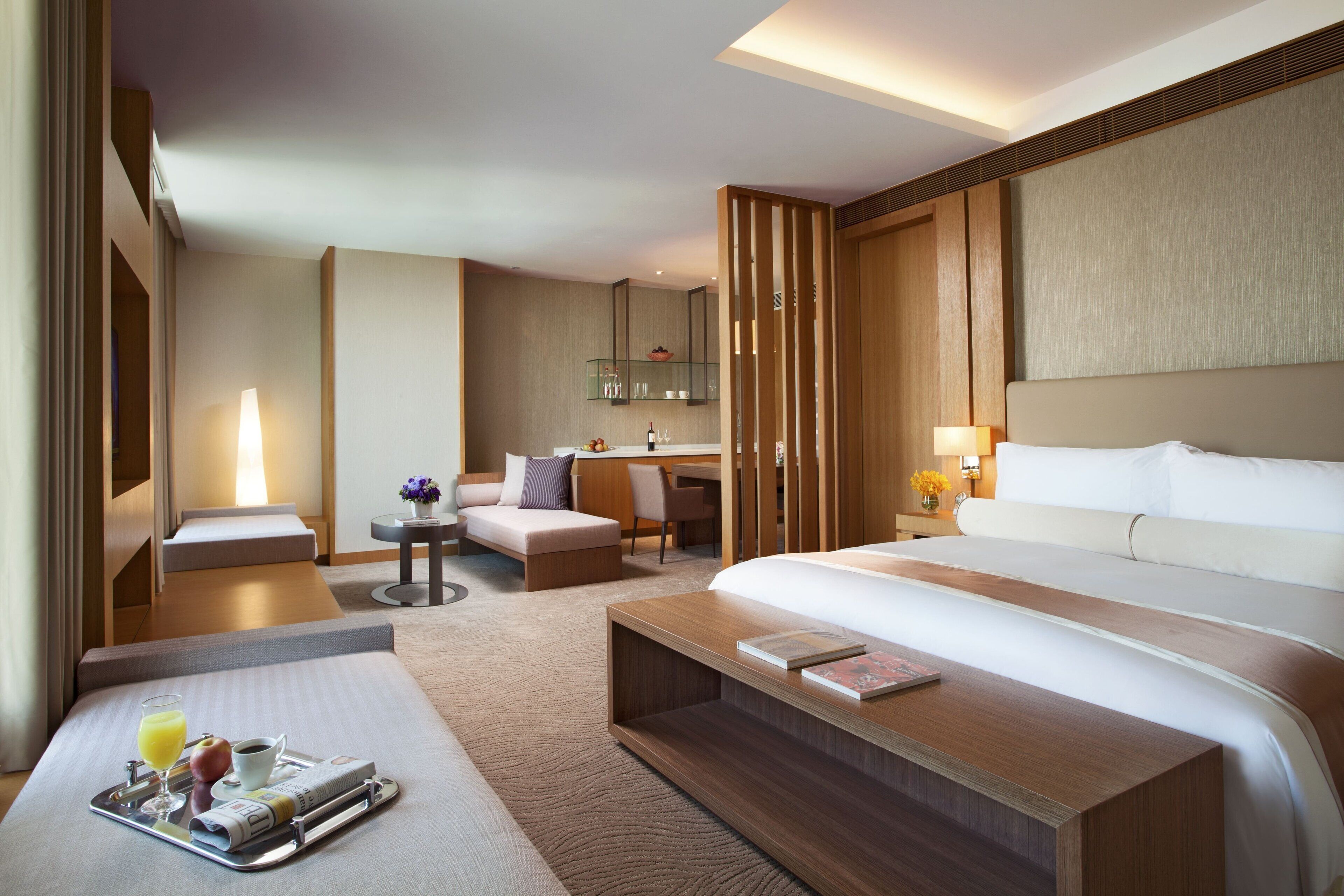 Down comforters, in-room safe, desk, blackout drapes