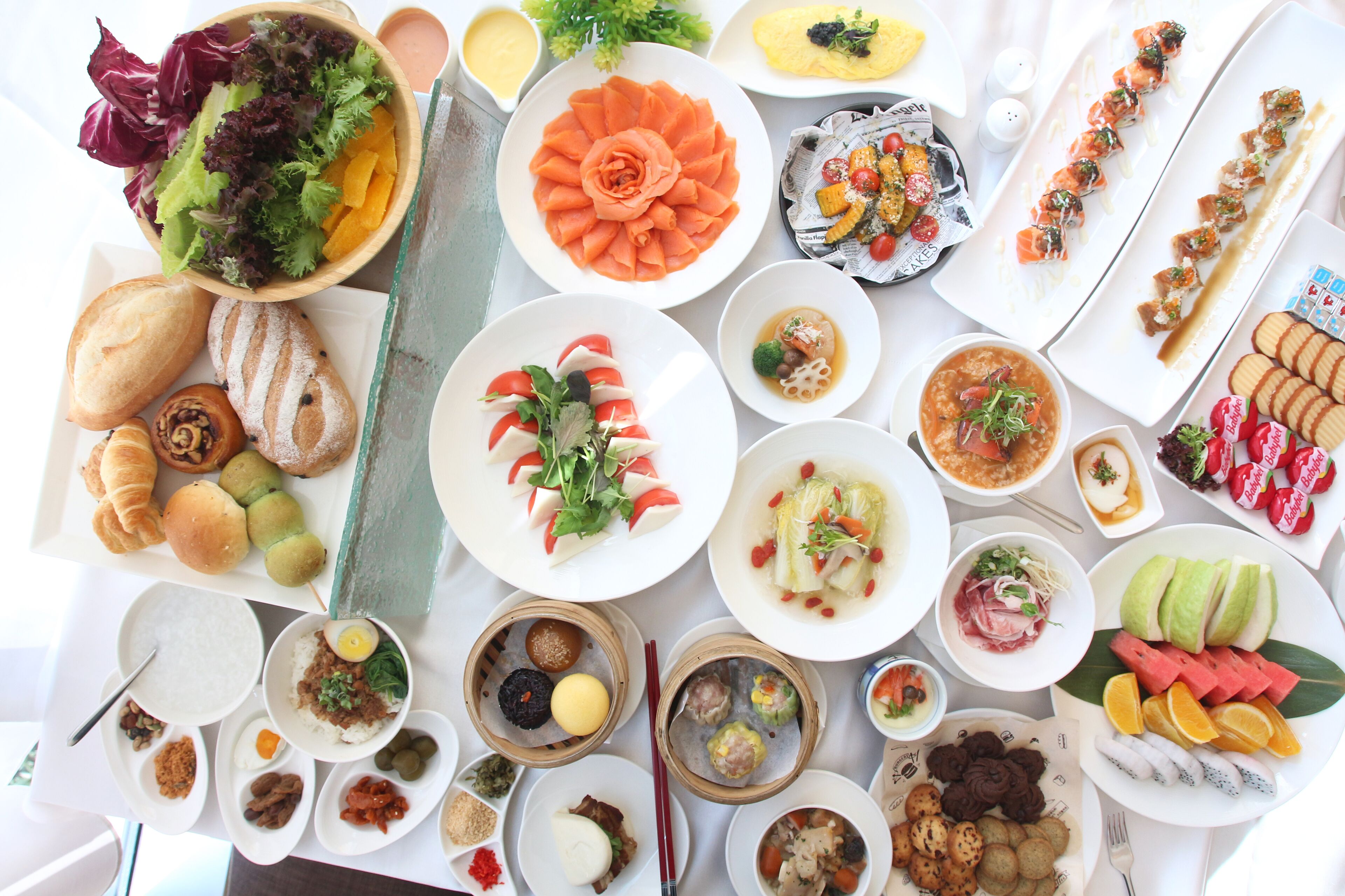 daily buffet breakfast for a fee