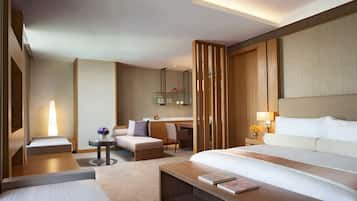 Phòng Suite Executive | 1 phòng ngủ, chăn bông, két bảo mật tại phòng, bàn
