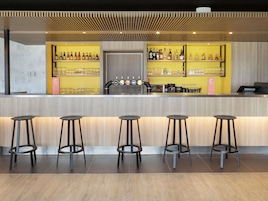 Bar (en el alojamiento)