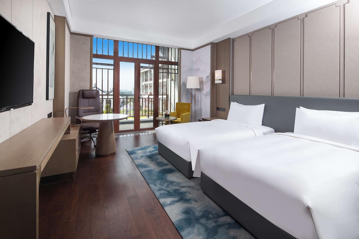 SÀngtillbehör av högsta kvalitet och minibar