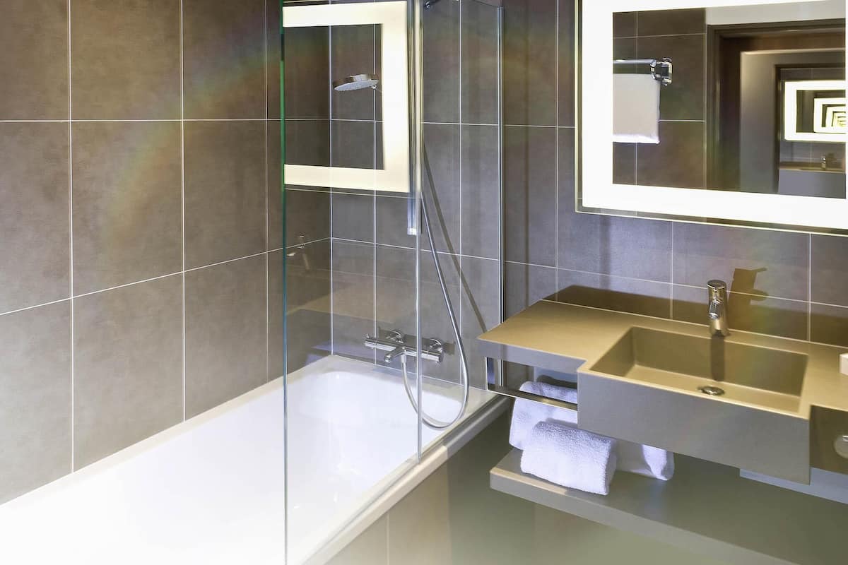 room, 1 king bed with sofa bed, mountain view | 1 bedroom, hypo-allergenic bedding, memory-foam beds, free minibar items