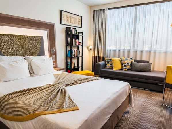 Room (Library) | 1 bedroom, hypo-allergenic bedding, memory foam beds, free minibar items