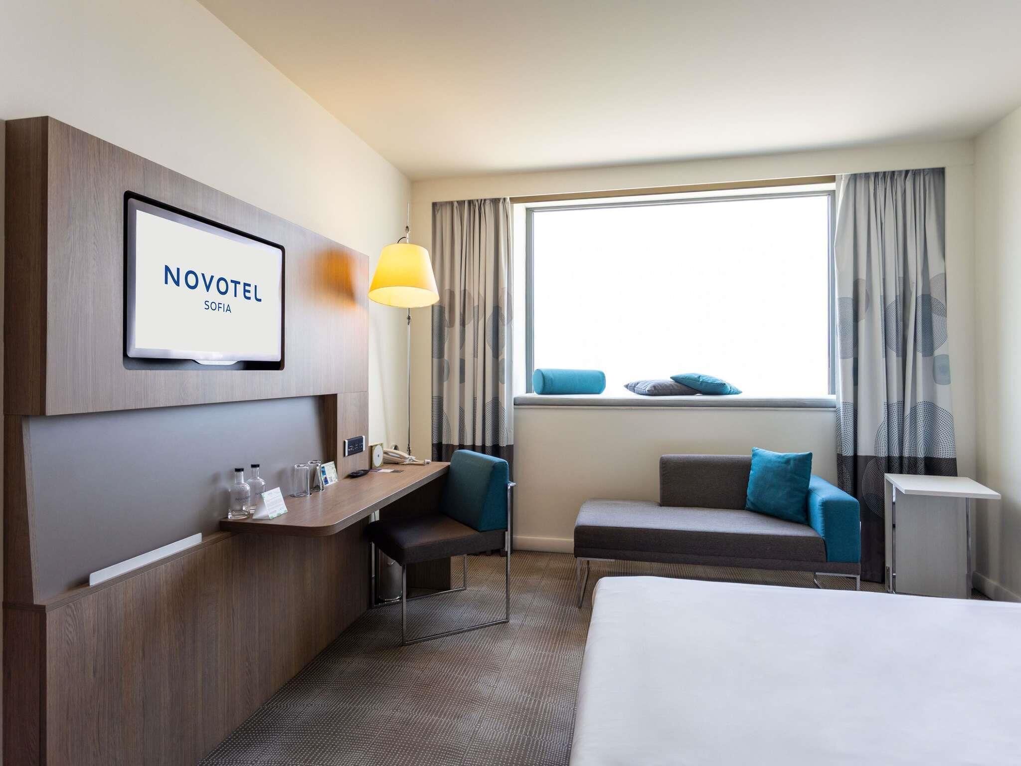 Hypo-allergenic bedding, memory-foam beds, free minibar items