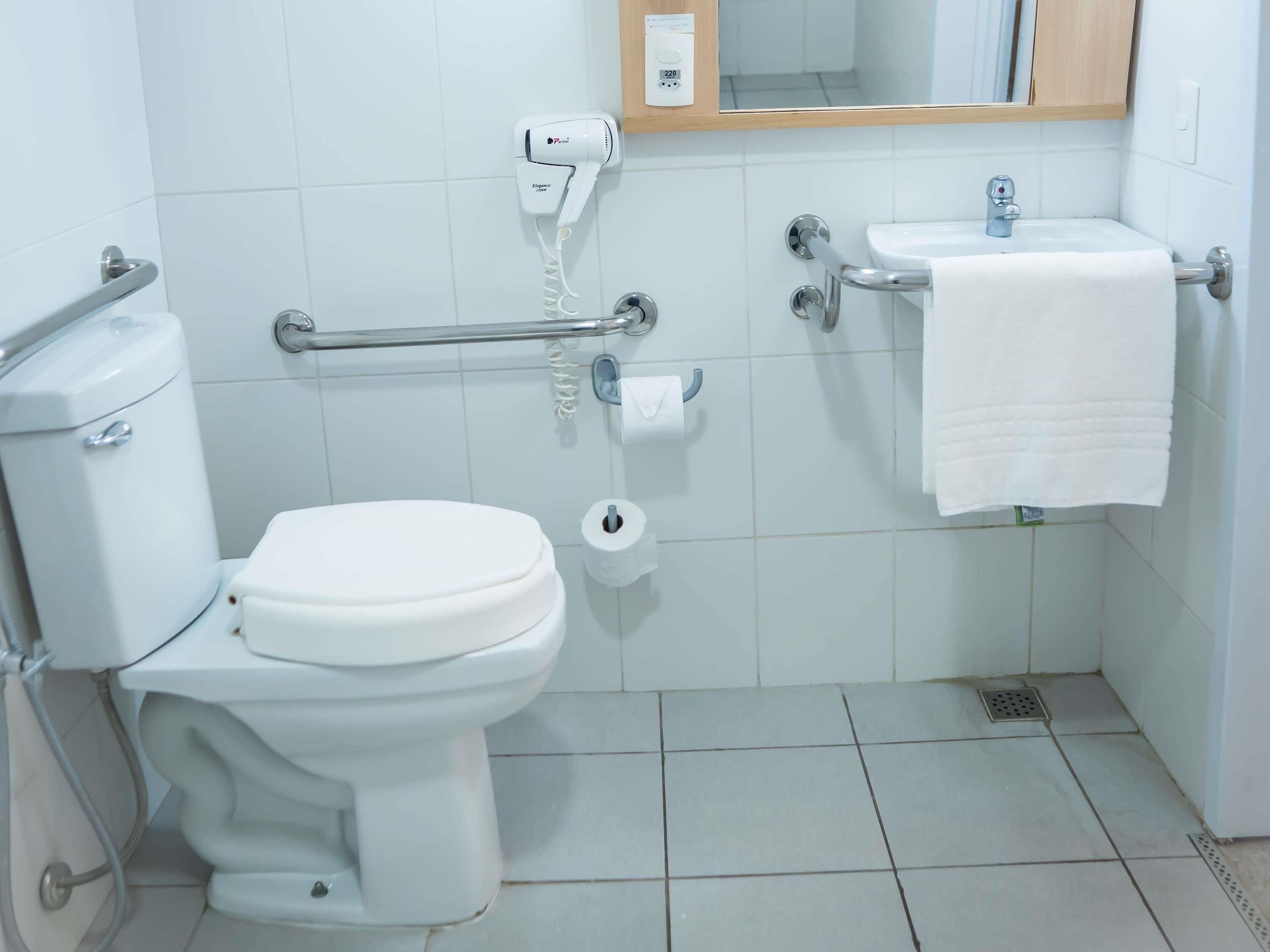 room, 1 double bed, accessible (accessible) | minibar, desk, soundproofing, free wifi