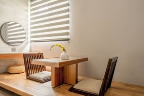 Twin Room or King Room - Shower or Bathtub | Premium bedding, down comforters, minibar, individually decorated - Suye Hotel (Taichung)