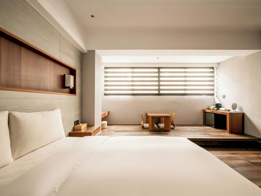 Premium bedding, down comforters, minibar, blackout drapes