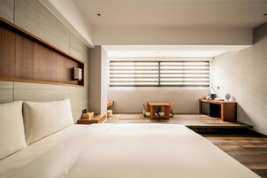 Premium bedding, down duvets, minibar, individually decorated