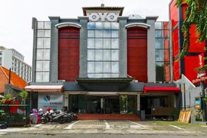 Exterior - Hotel Andita Syariah (Surabaya)