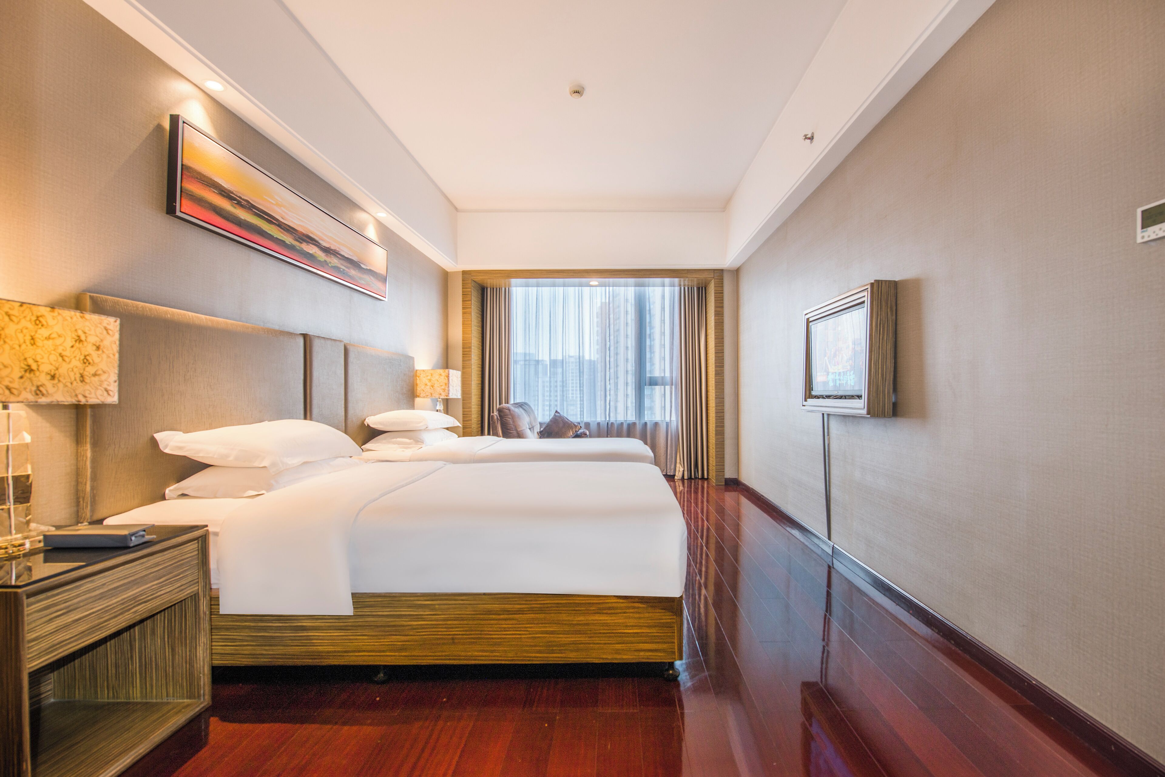 Photo - La Perle International Hotel