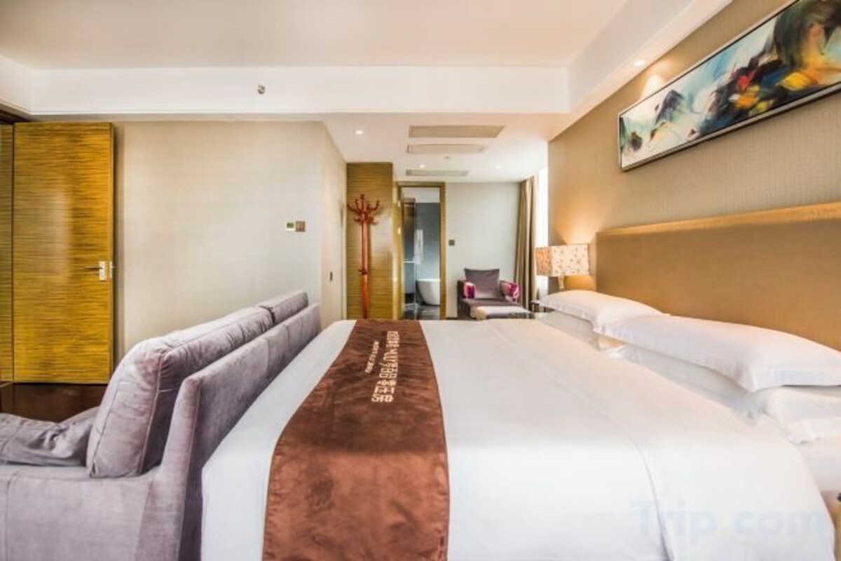 Premium bedding, memory-foam beds, minibar, in-room safe