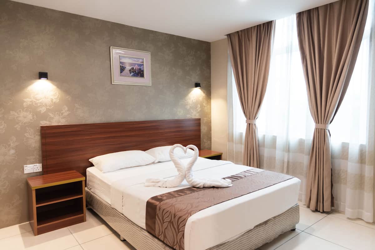 Pillow-top beds, minibar, individually decorated, individually furnished