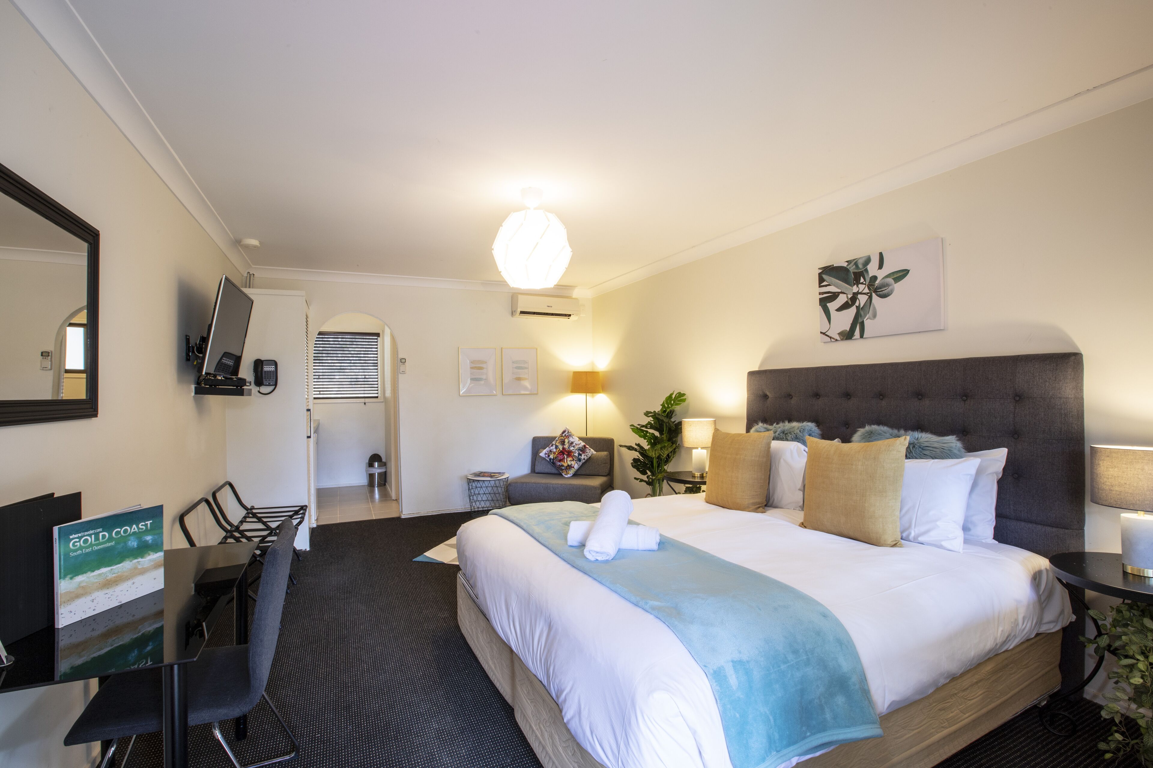 Chambre Luxe, baignoire à jets | Vue sur le jardin