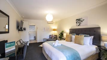 Chambre Luxe, baignoire à jets | Vue sur le jardin
