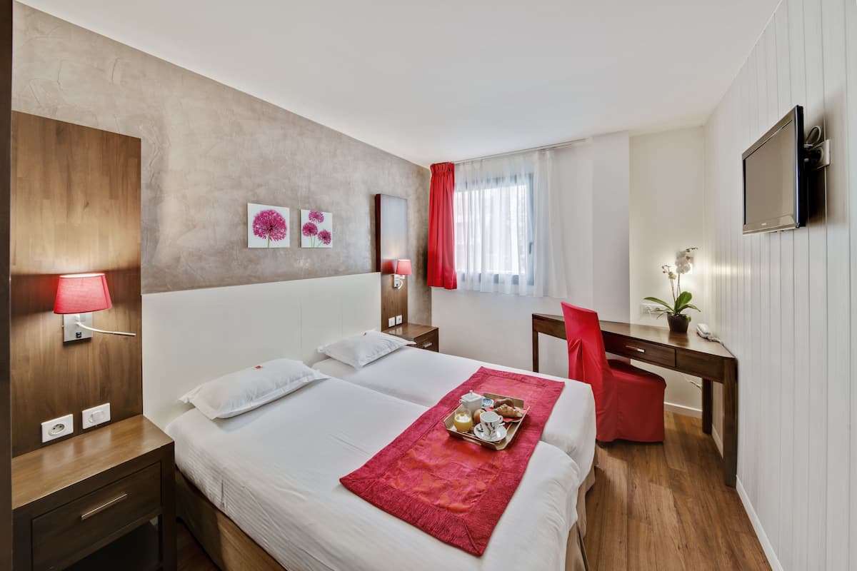 Standard Twin Room | Premium bedding, blackout drapes, soundproofing