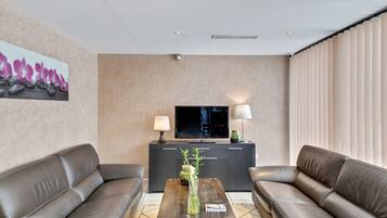 Coin salon dans le hall