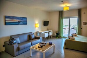 Premium bedding, minibar, in-room safe, desk