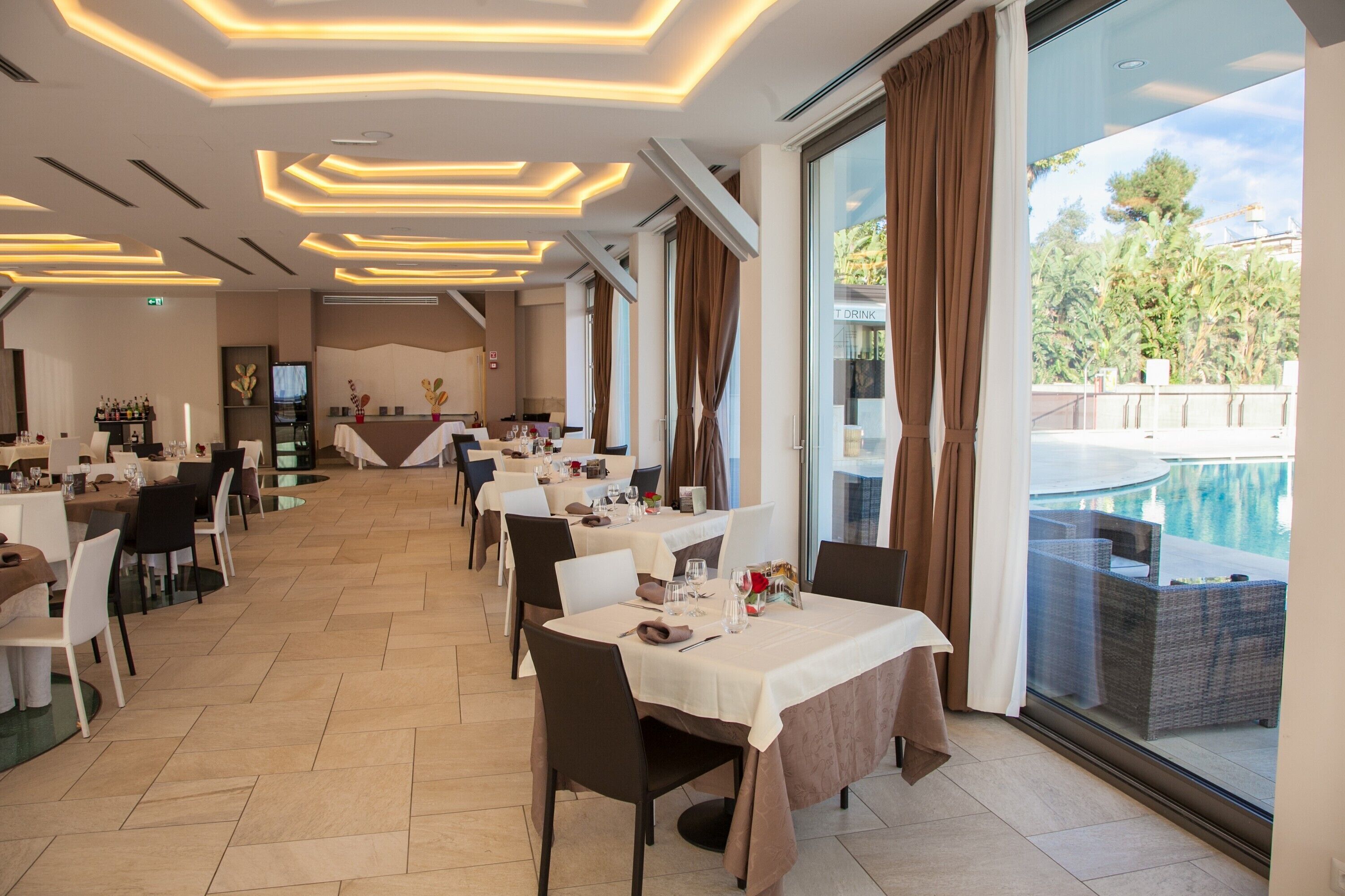 lunch, dinner served; italian cuisine, pool views