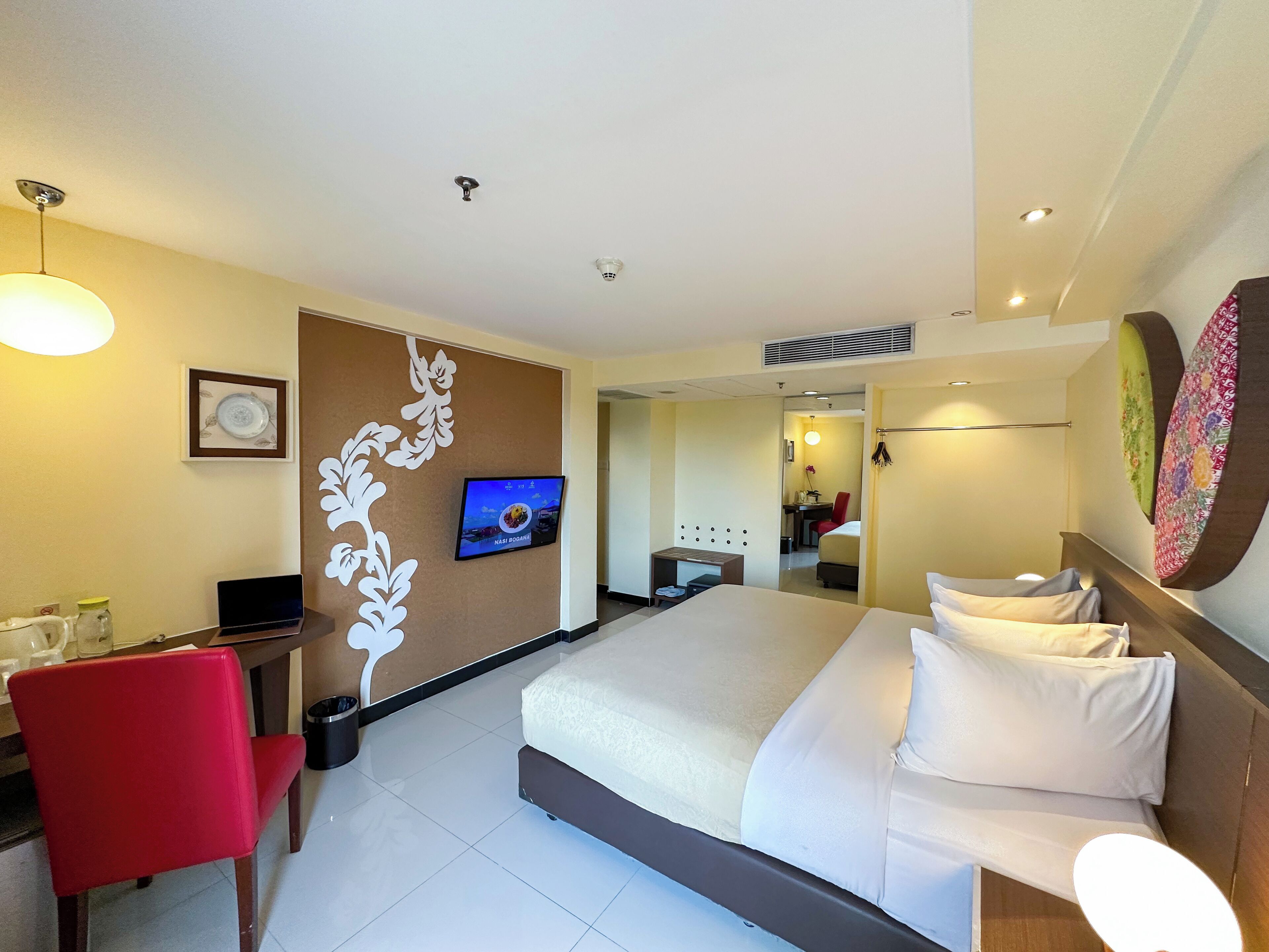family suite | 1 bedroom, premium bedding, minibar, in-room safe