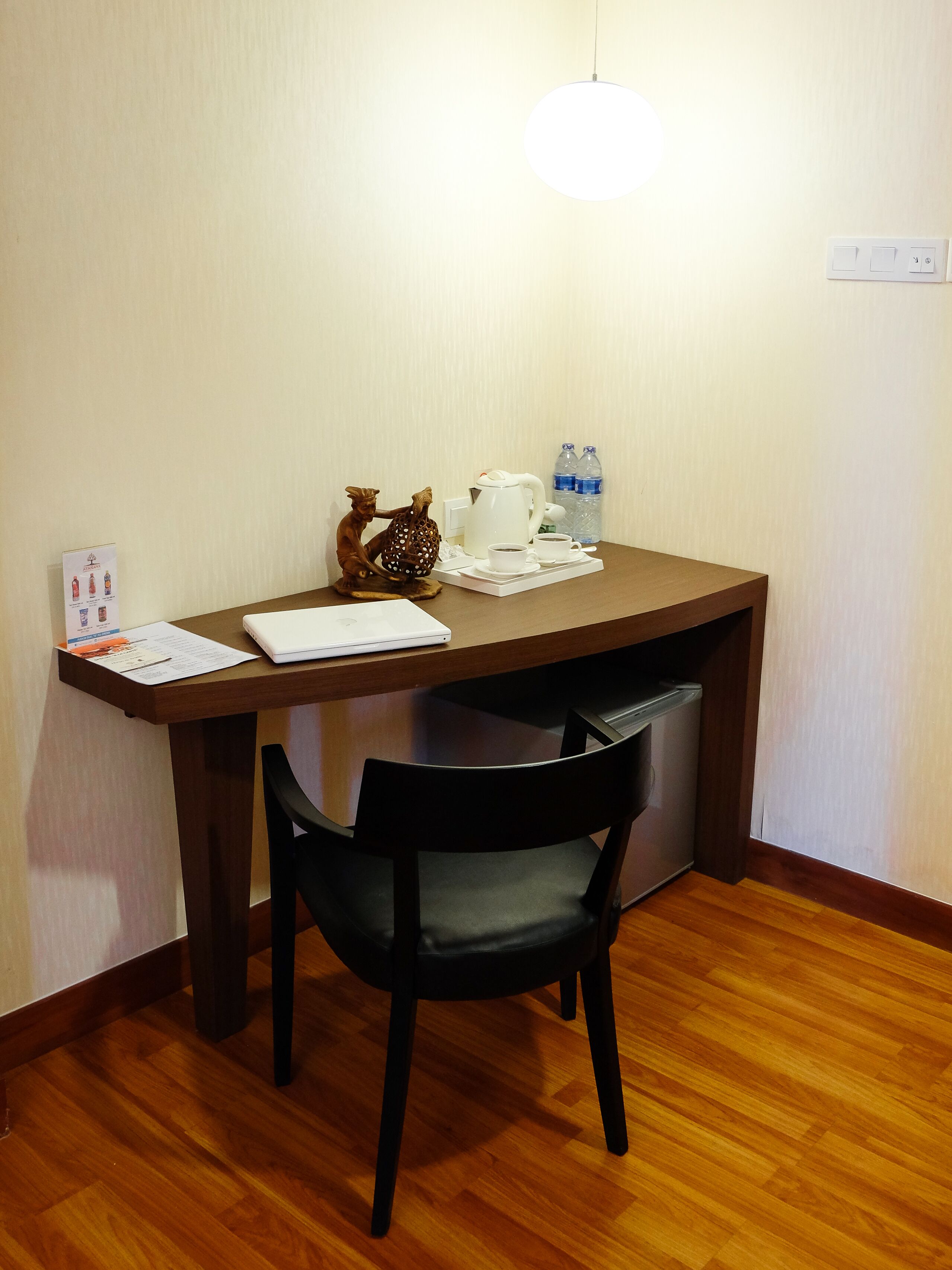 junior suite | 1 bedroom, premium bedding, minibar, in-room safe