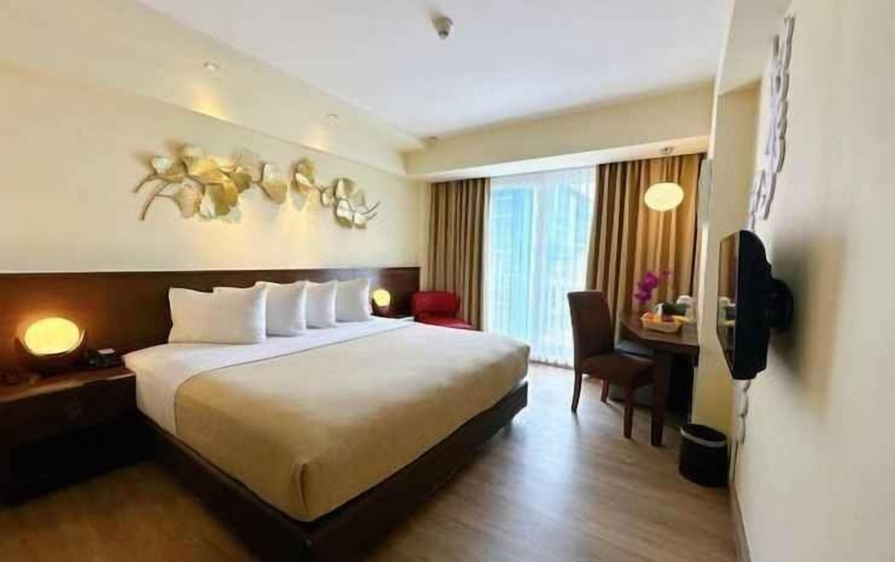 Ropa de cama de alta calidad y minibar 