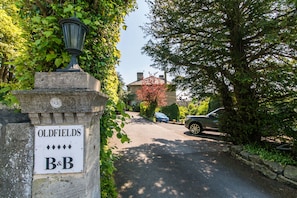 Property entrance - Oldfields House (Bath)