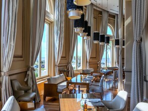 Breakfast, lunch, dinner served; international cuisine, beach views 