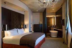 Junior Suite, 1 King Bed