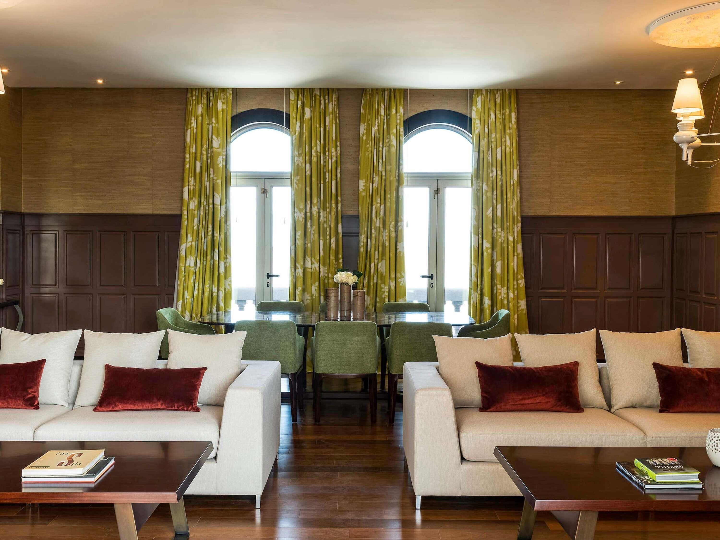 Suite, 1 King Bed, River View (Imperial)
