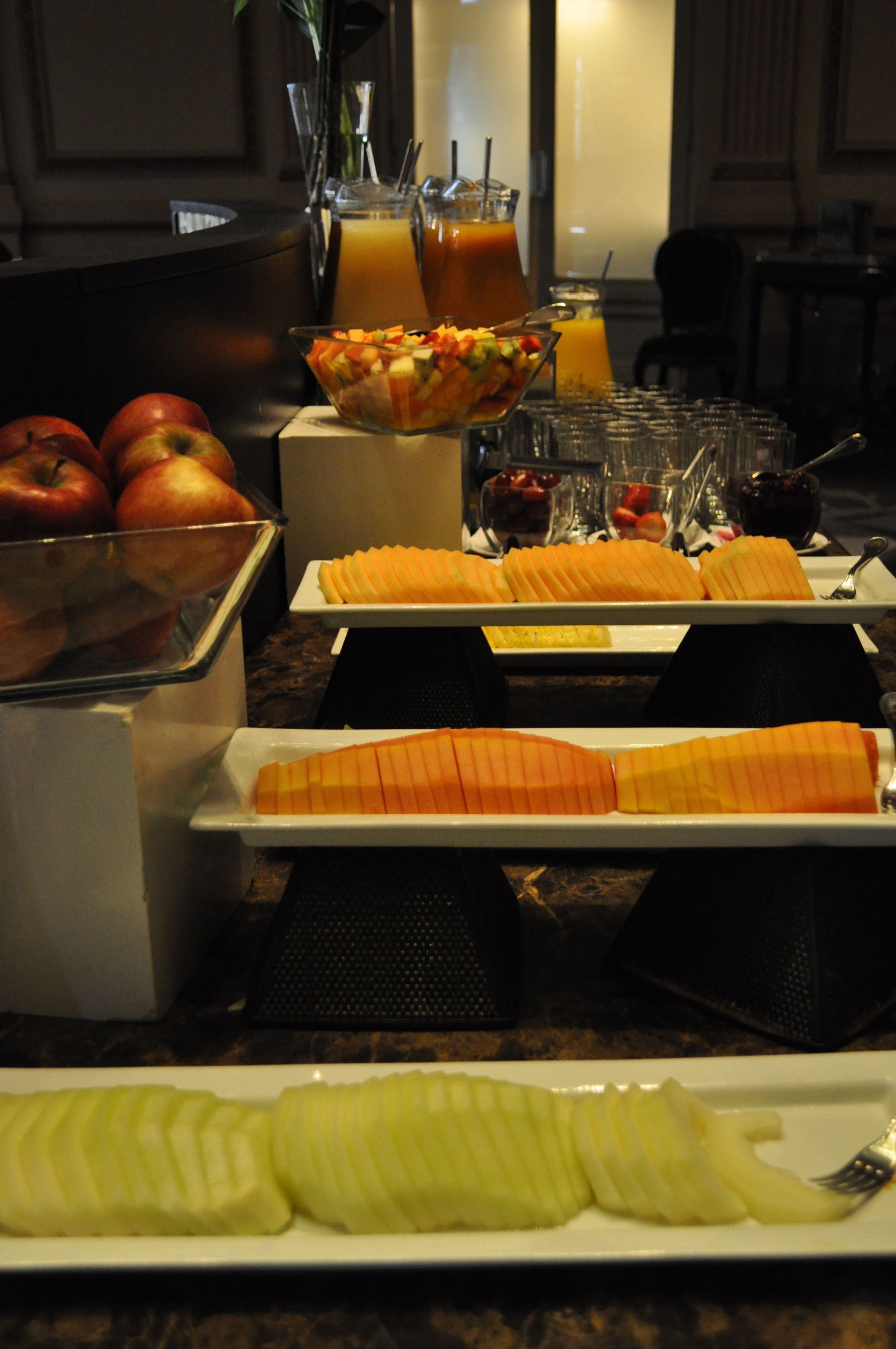 daily buffet breakfast for a fee