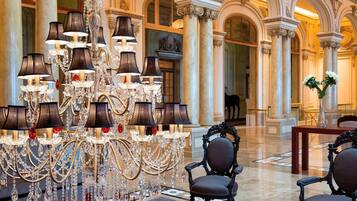 Siddeområde i lobbyen