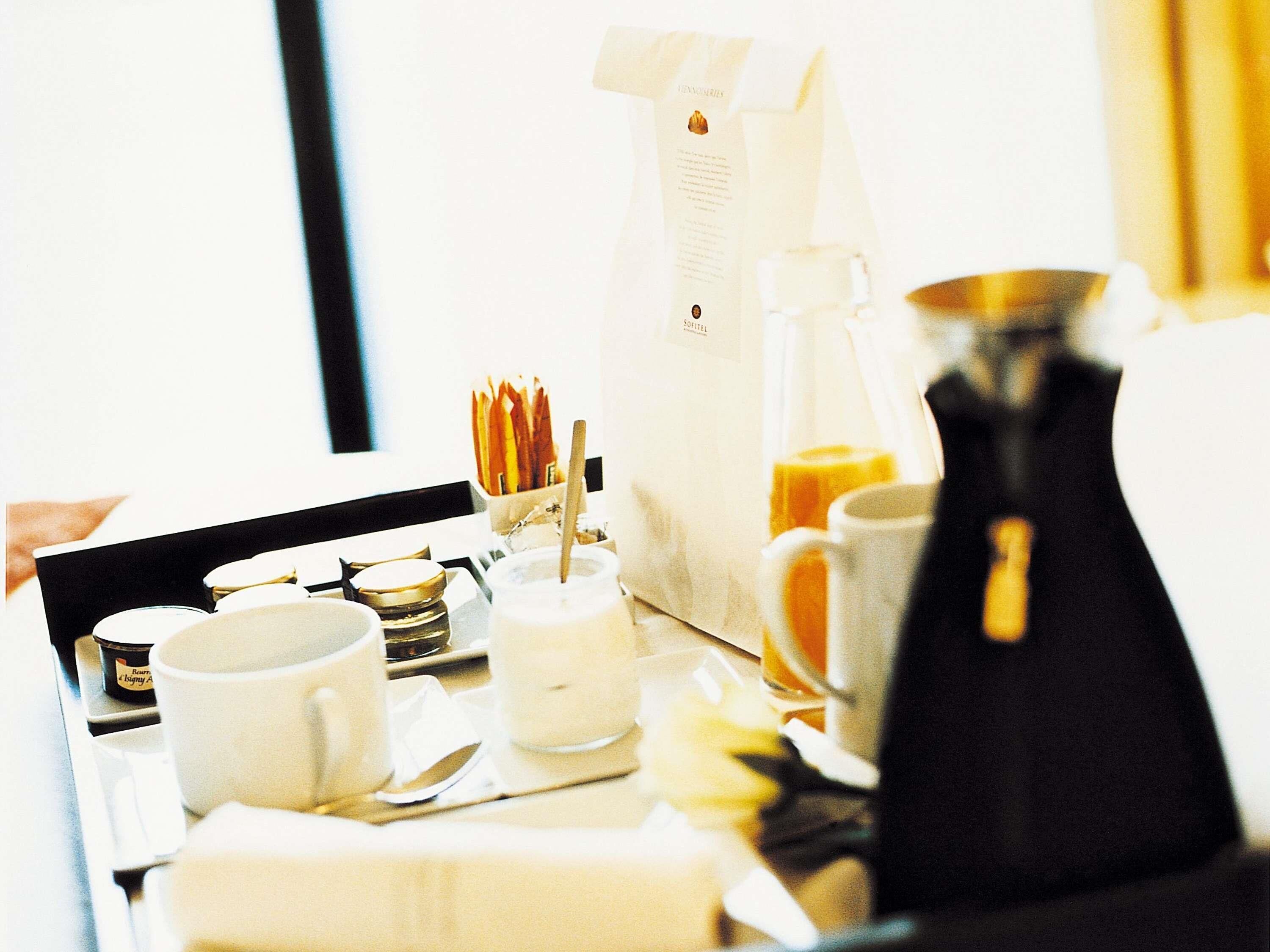 Minibar, caja fuerte, escritorio y espacio para trabajar con un portátil