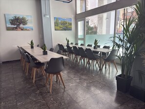 Sarapan siap masak setiap hari (EUR 3.5 per orang)