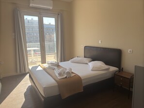 Kamar Double atau Twin | Wi-Fi gratis dan seprai linen