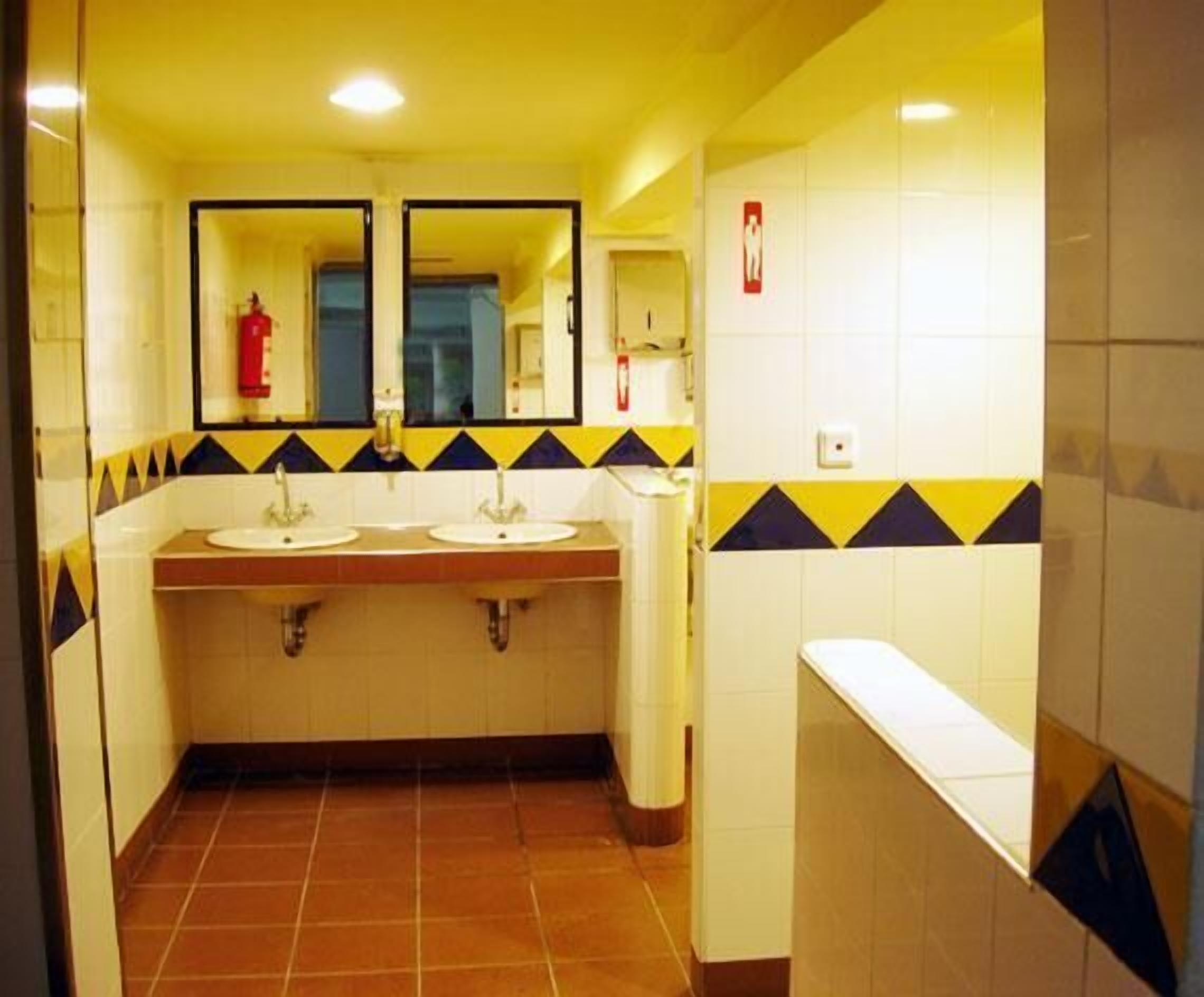 Photo - Athens International Youth Hostel