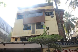 Exterior - Hotel Sea Sands (Mumbai)