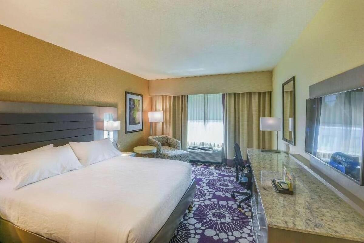 In-room safe, desk, laptop workspace, free rollaway beds