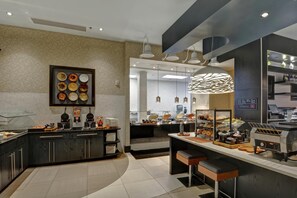 Se sirven desayunos, comidas y cenas 