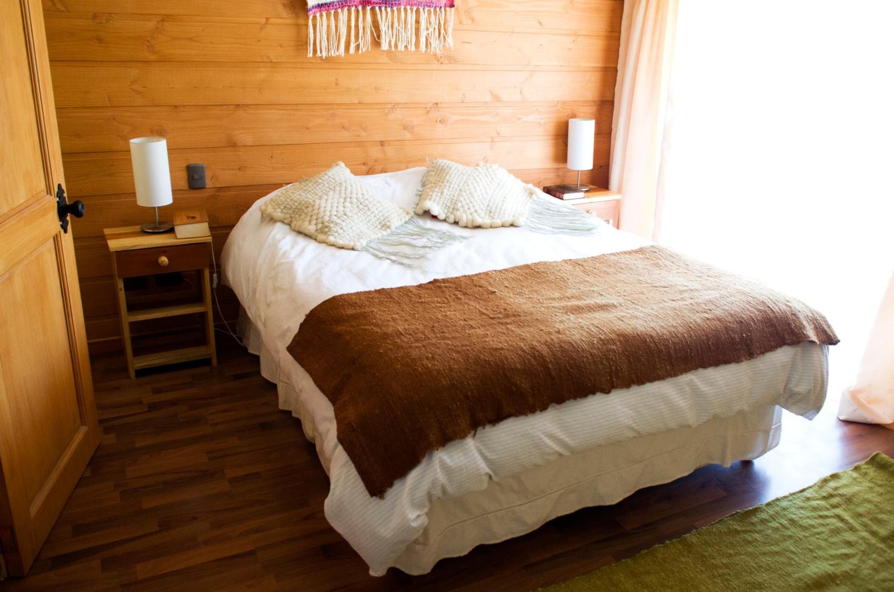 laptop workspace, blackout curtains, free wifi, bed sheets