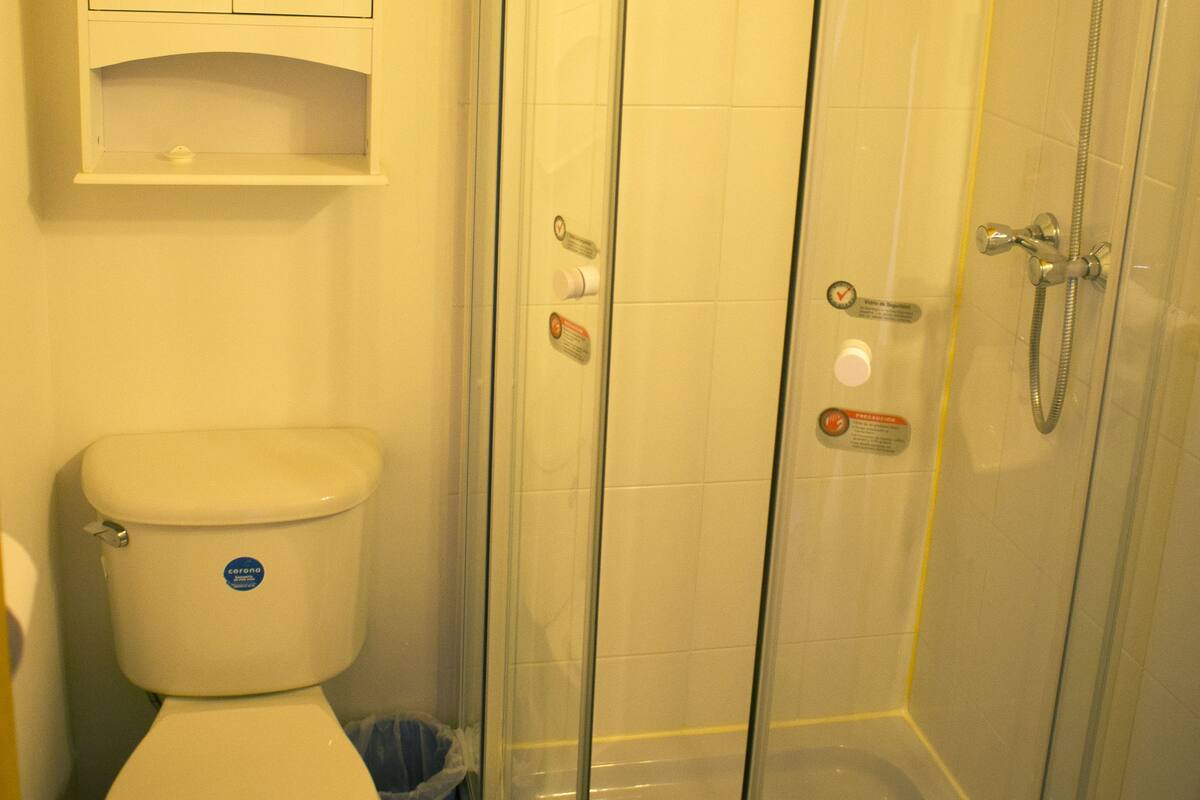 Shower, free toiletries, hair dryer, towels